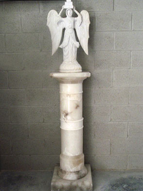 San Miguel de Aralar sobre columna